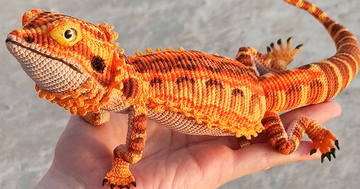 Artist Releases DIY Crochet Pattern for a Very Realistic Bearded Dragon